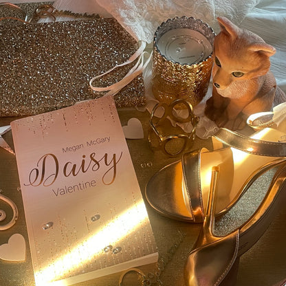 BUCH Daisy Valentine 1. Auflage CHARITYAKTION  &  Goodies